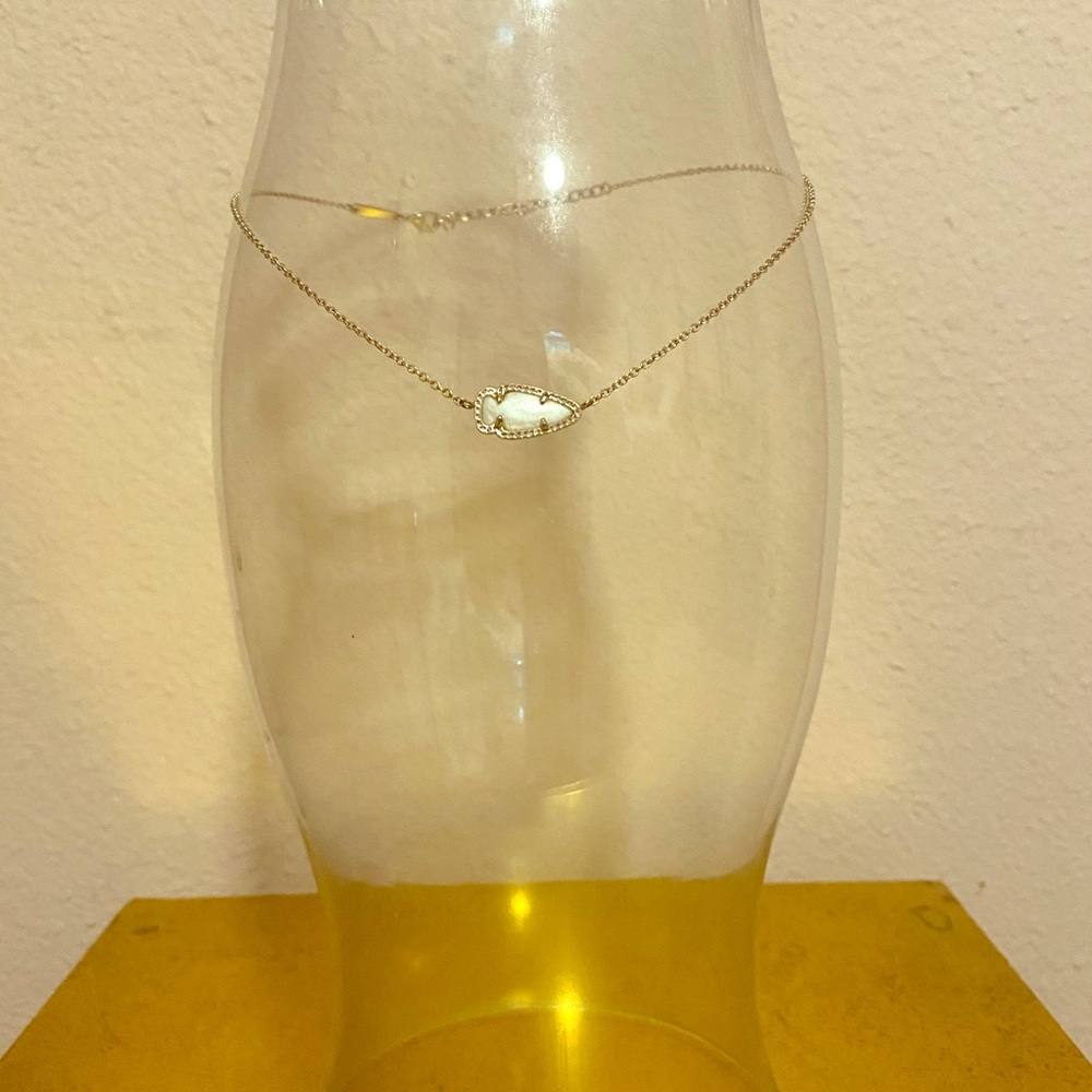 White Kendra Scott arrow necklace